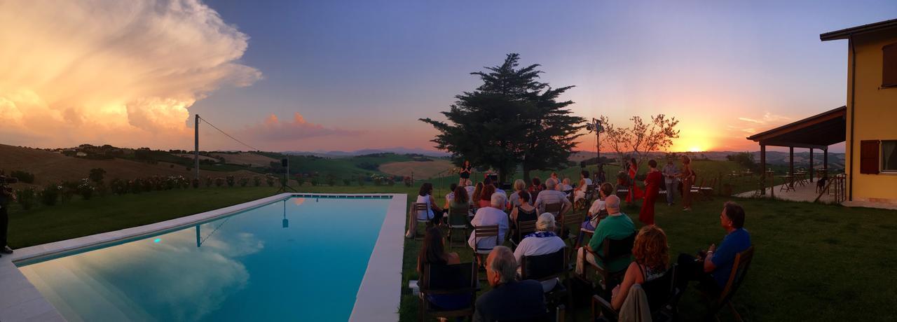 B&B Villa Olesia Ostra Exteriör bild